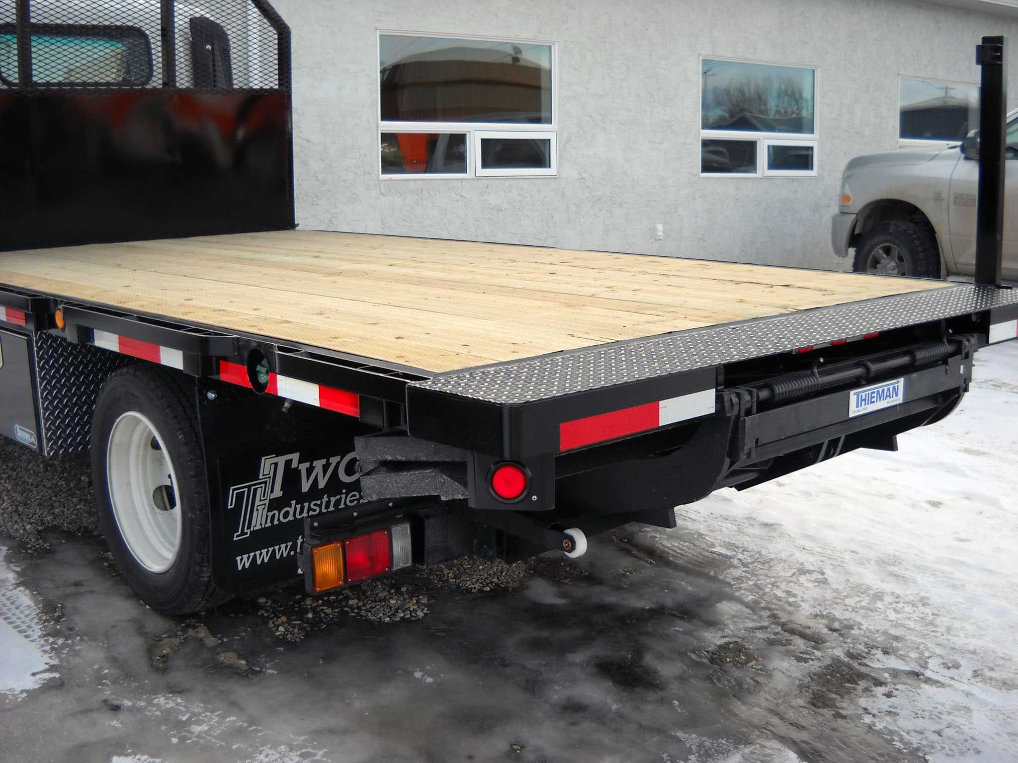 Flat Decks for Trucks T Two Industries