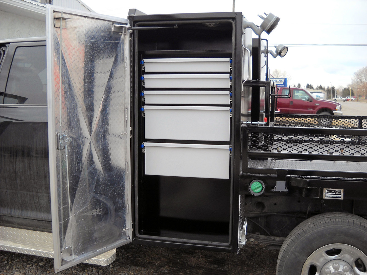 Image 027 - Service Decks 