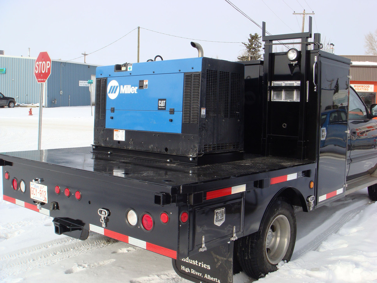 Image 036 - Service Decks 